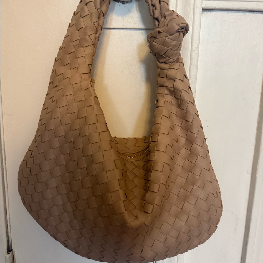 Chic Tan Woven Hobo Bag